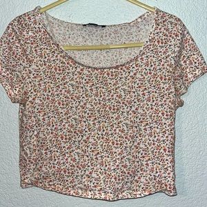 American Eagle flower crop top tee